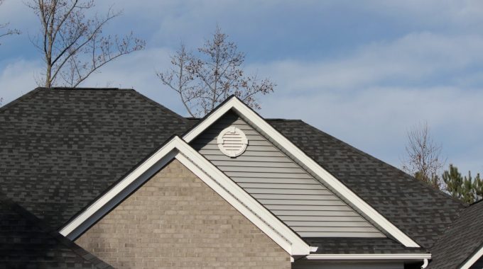 The Importance of Hiring a Professional for Roofing Projects