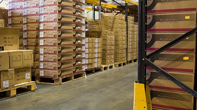 How Material Handling Solutions Drive Productivity in Warehousing